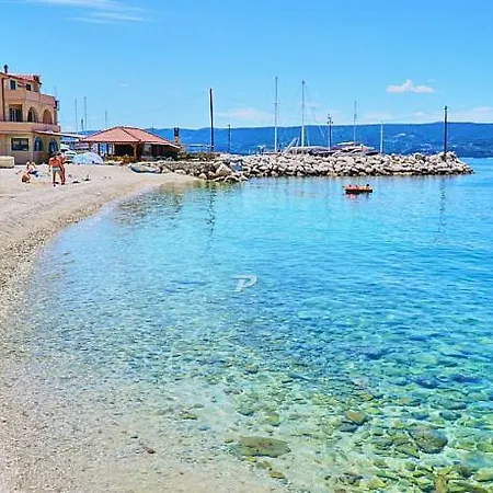 Apartment 20 Meters From The Jesenice (Split-Dalmatia)