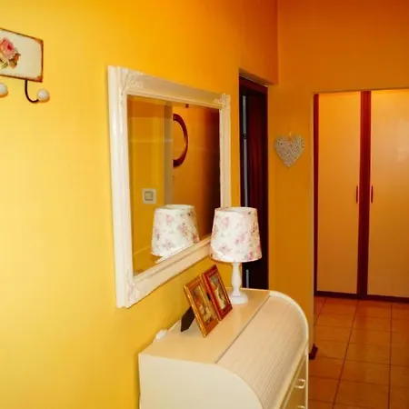 Apartment 20 Meters From The Jesenice (Split-Dalmatia)