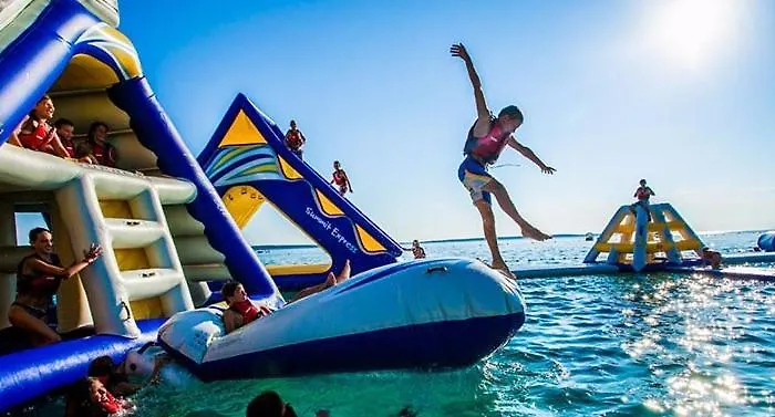 20 Meters From The 아파트 예세니체